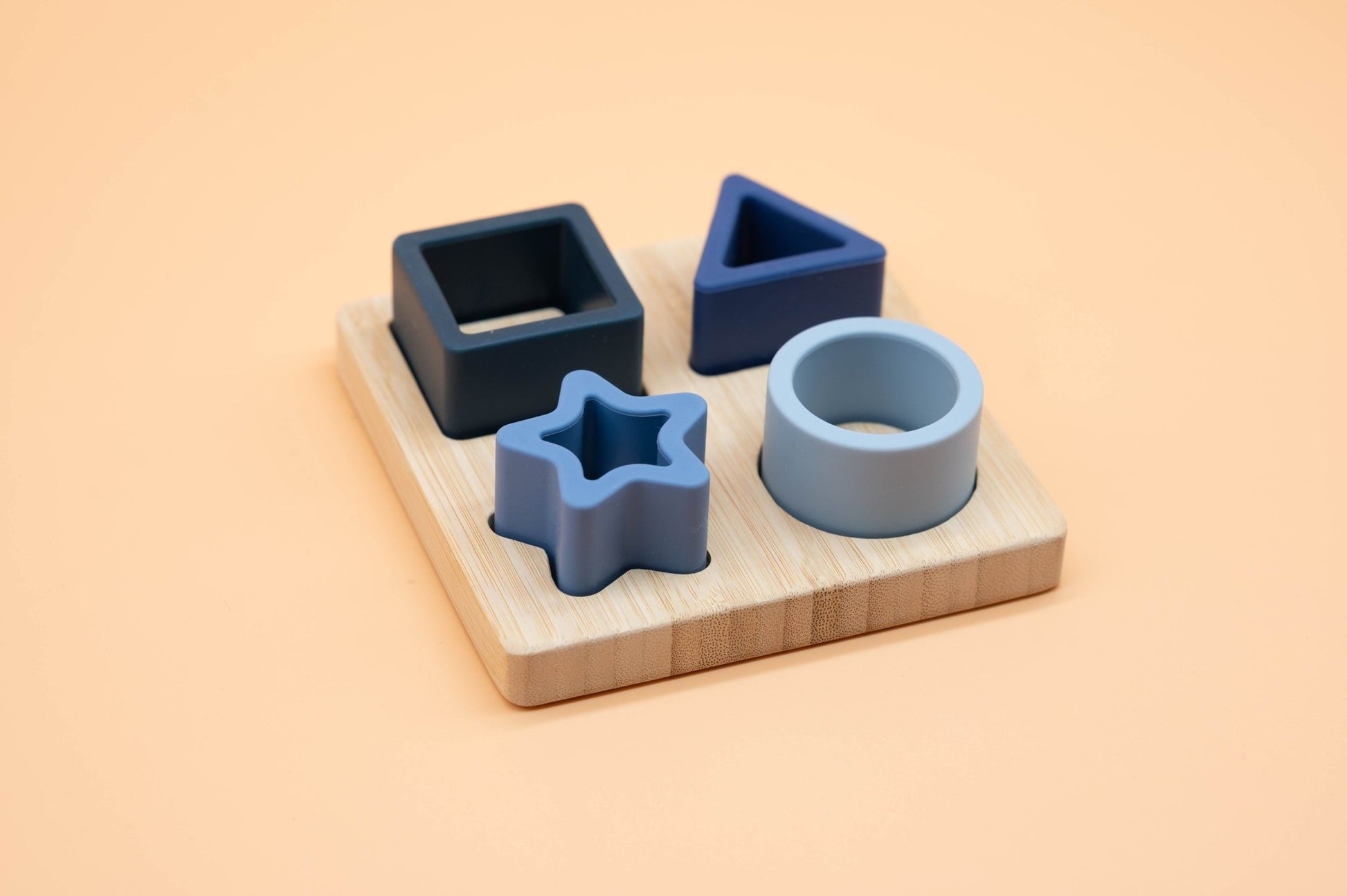 Steckspiel mit Formen - Little-A-Concept