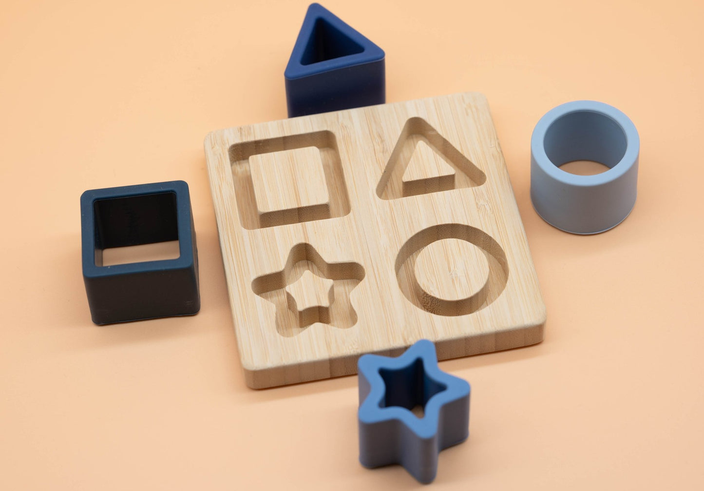 Steckspiel mit Formen - Little-A-Concept